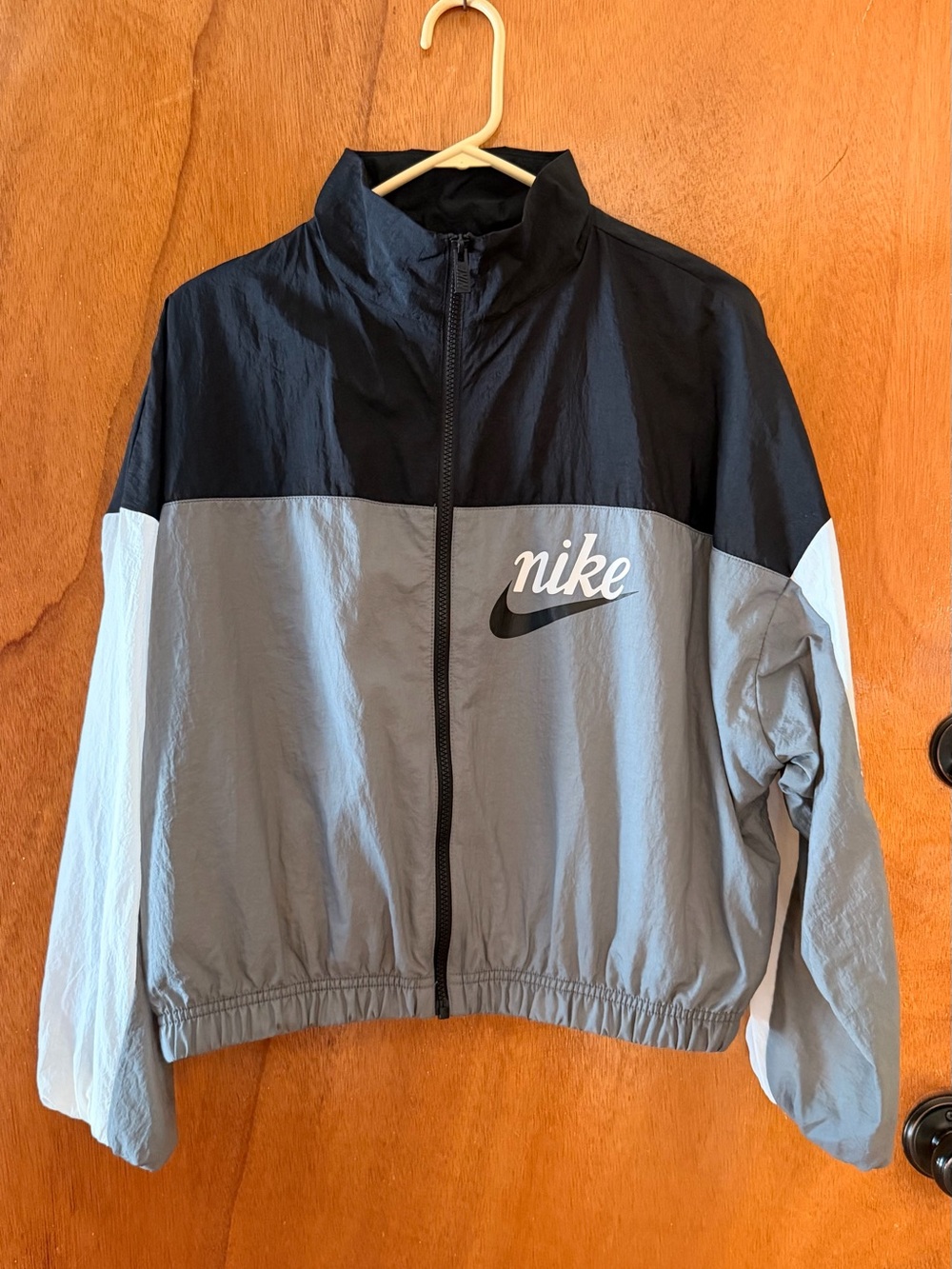 Nike Colorblock Windbreaker Jacket in Black and Light Gray Size L